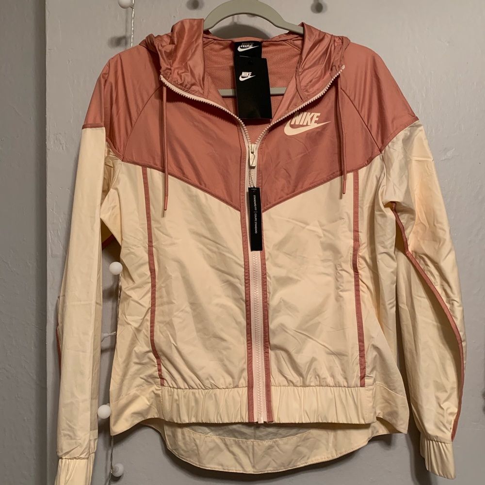 Nike wind breaker